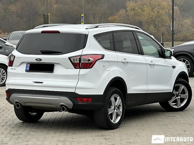 Ford Kuga 33 interauto-car