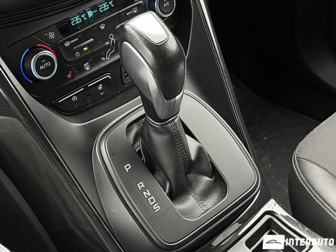 Ford Kuga 42 interauto-car