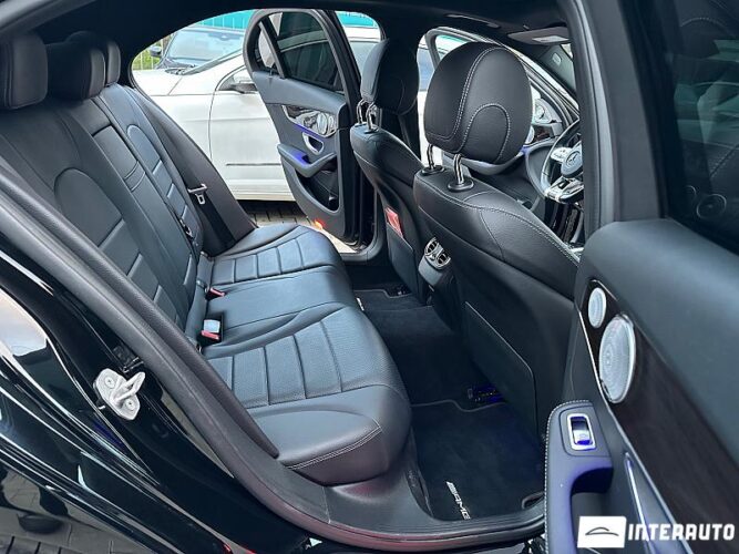 Mercedes C 300 46 interauto-car