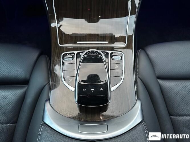 Mercedes C 300 44 interauto-car
