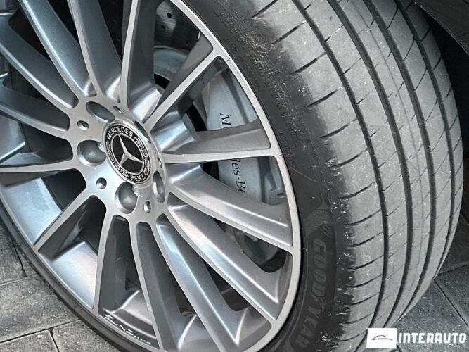 Mercedes C 300 51 interauto-car