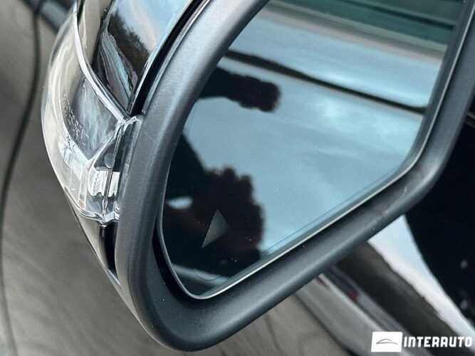 Mercedes C 300 52 interauto-car