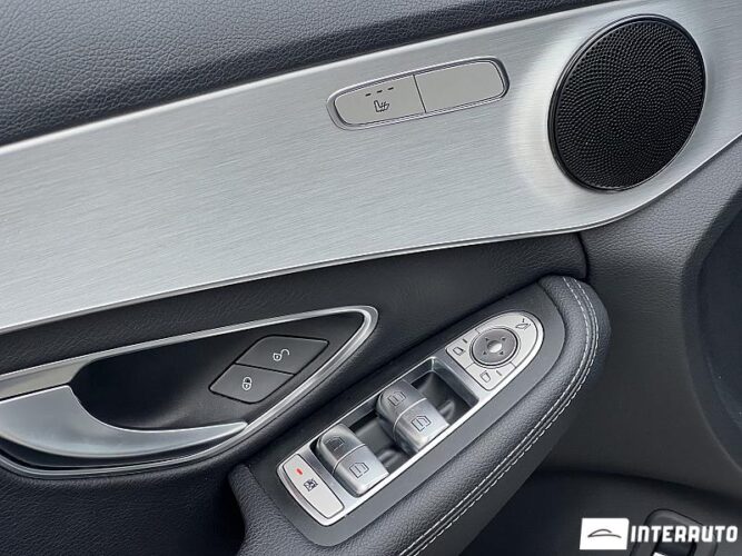 Mercedes C 350e 48 interauto-car