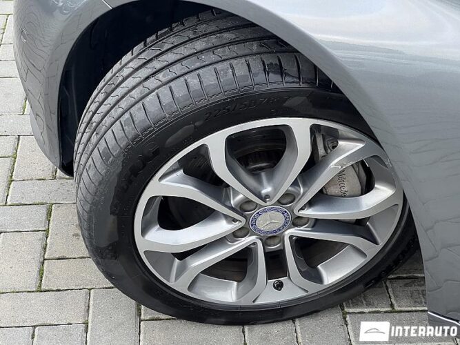 Mercedes C 350e 47 interauto-car