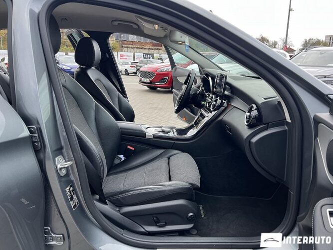 Mercedes C 350e 46 interauto-car