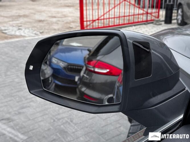 Audi Q7 60 interauto-car