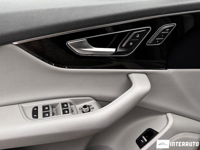 Audi Q7 51 interauto-car