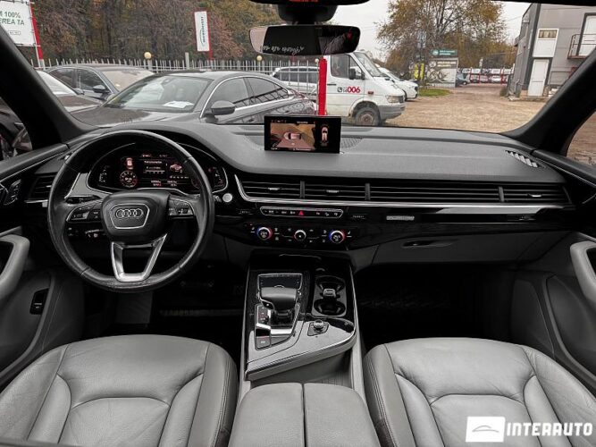 Audi Q7 43 interauto-car