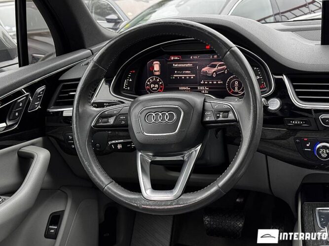 Audi Q7 42 interauto-car