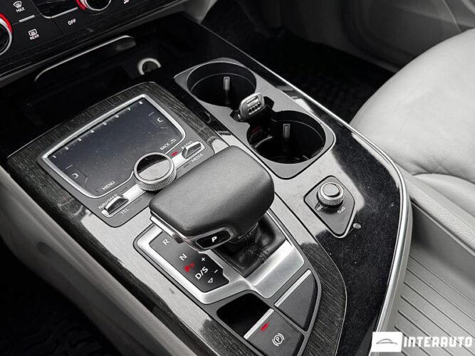 Audi Q7 47 interauto-car