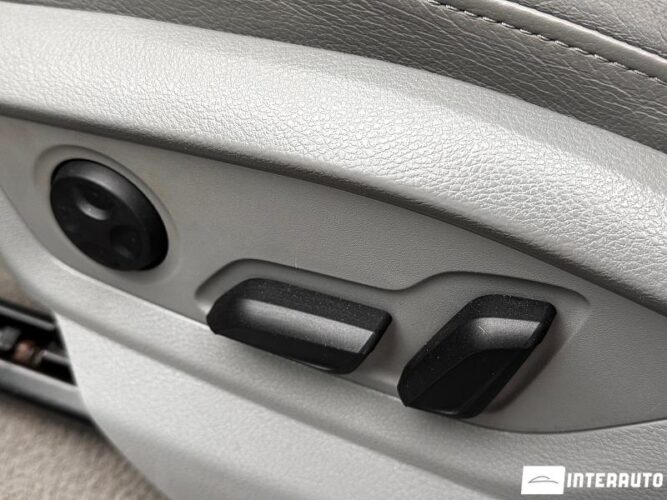 Audi Q7 52 interauto-car