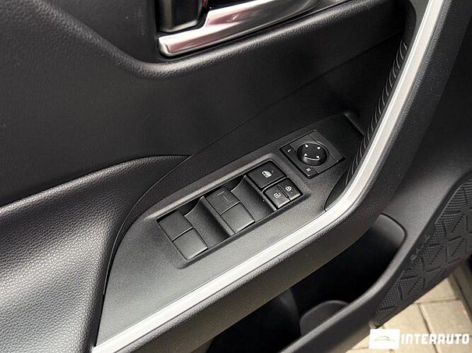 Toyota Rav-4 37 interauto-car