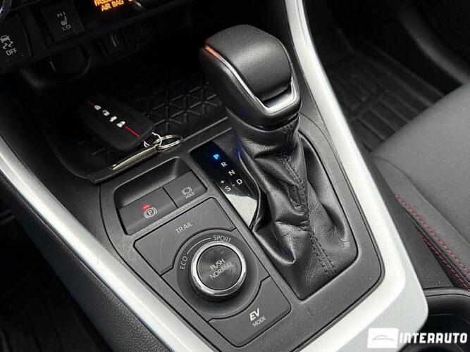 Toyota Rav-4 45 interauto-car