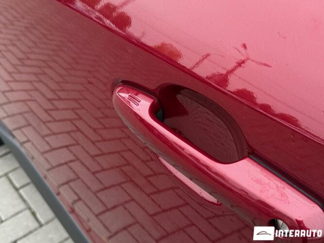 Toyota Rav-4 34 interauto-car