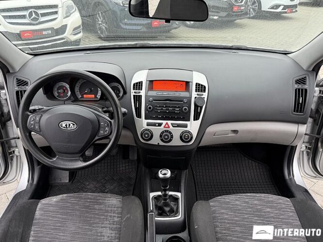 Kia Ceed 31 interauto-car