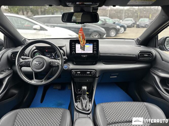 Toyota Yaris 38 interauto-car