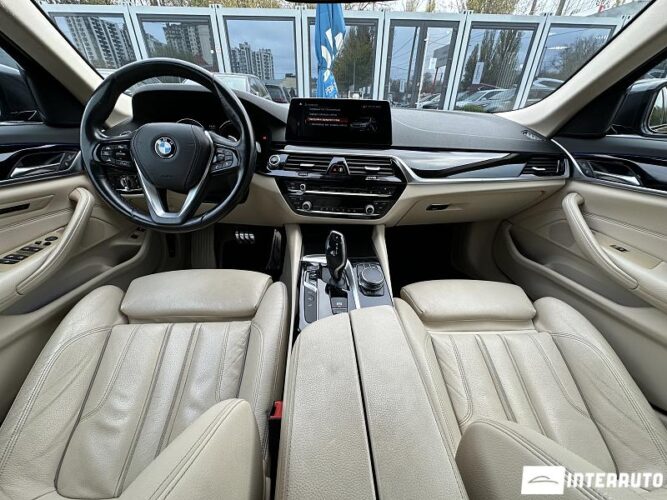 BMW 530e 50 interauto-car