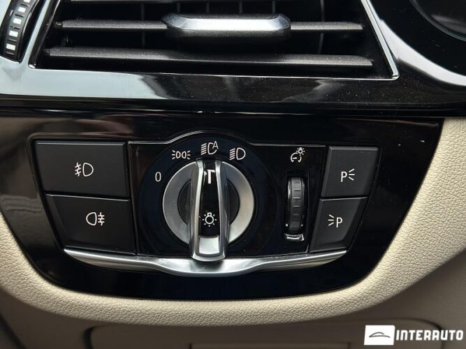 BMW 530e 44 interauto-car