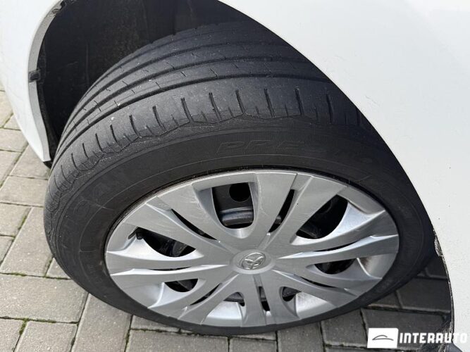 Toyota Auris 39 interauto-car