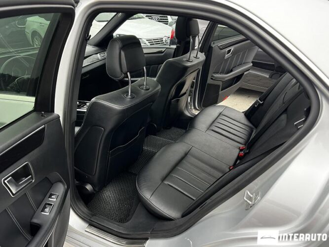 Mercedes E 250 49 interauto-car