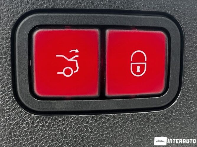 Mercedes E 250 50 interauto-car