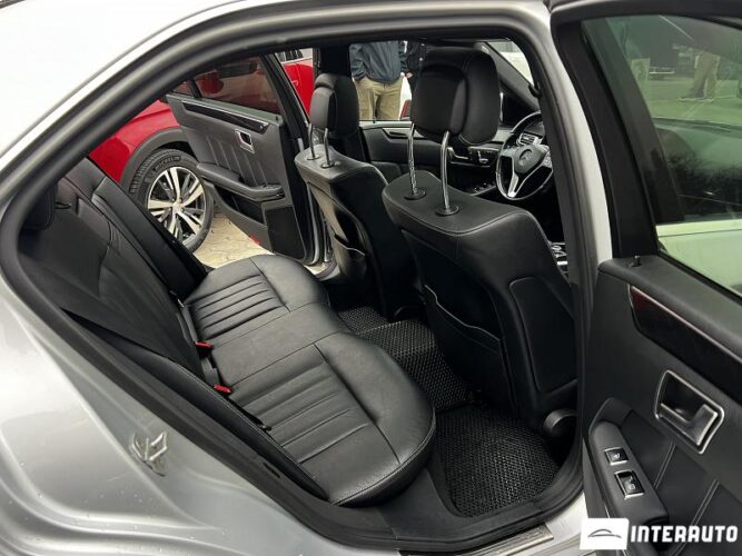 Mercedes E 250 48 interauto-car