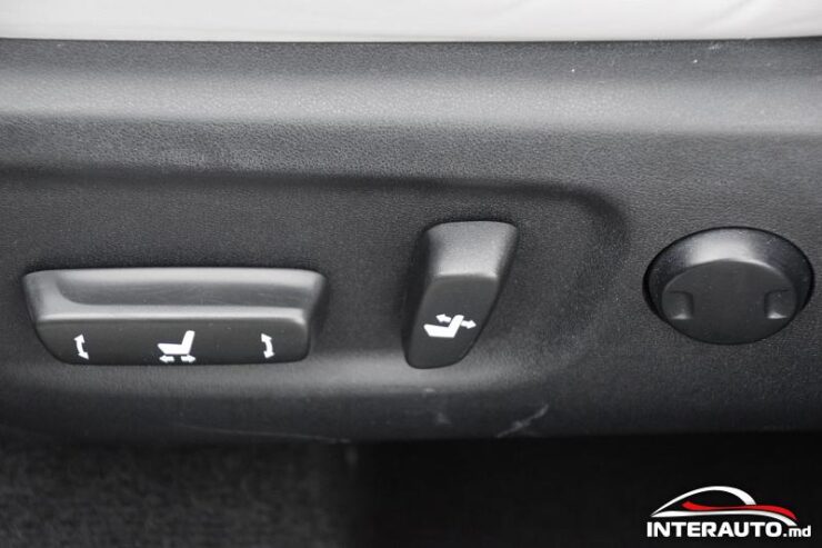 Lexus CT 200h 46 interauto-car