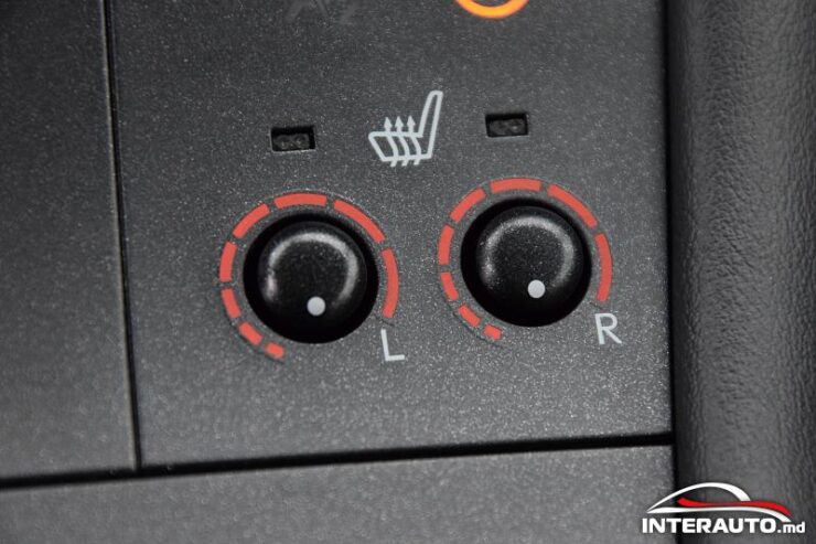 Lexus CT 200h 43 interauto-car