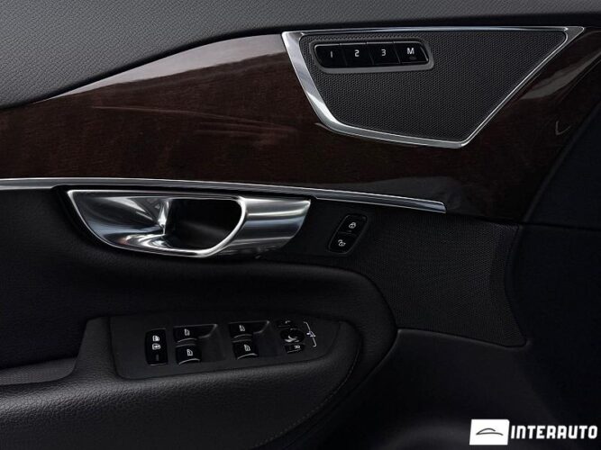 Volvo XC 90 45 interauto-car