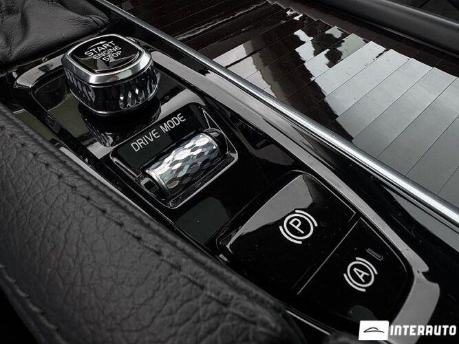 Volvo XC 90 43 interauto-car