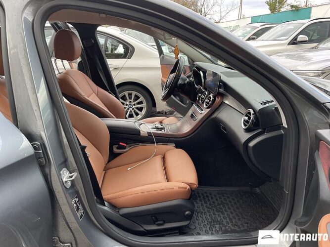 Mercedes C 220 44 interauto-car