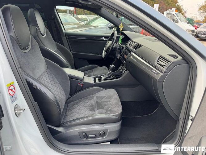 Skoda Superb 38 interauto-car