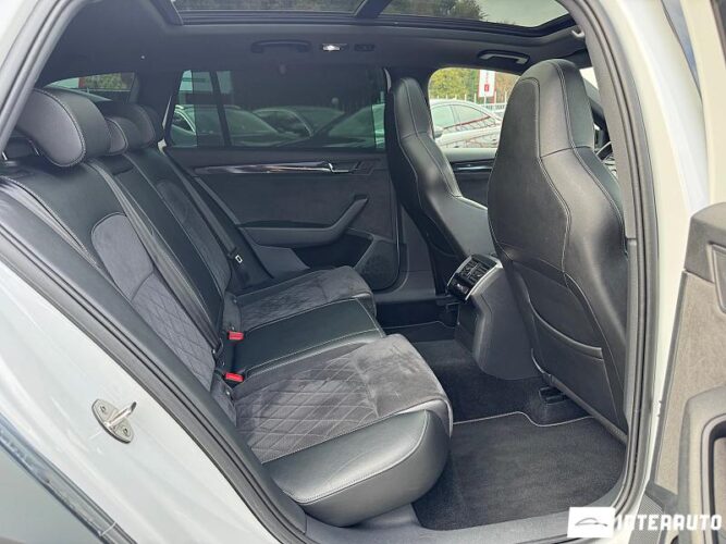 Skoda Superb 50 interauto-car