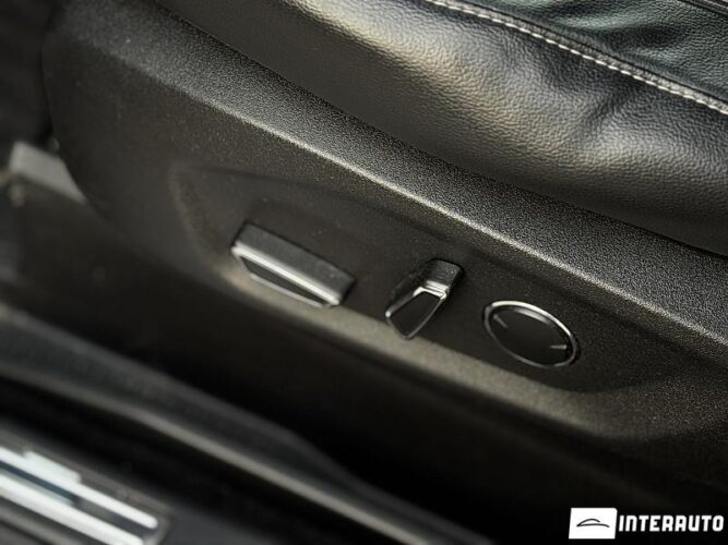 Ford S-Max 42 interauto-car