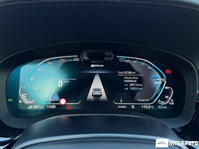 BMW 530e 43 interauto-car