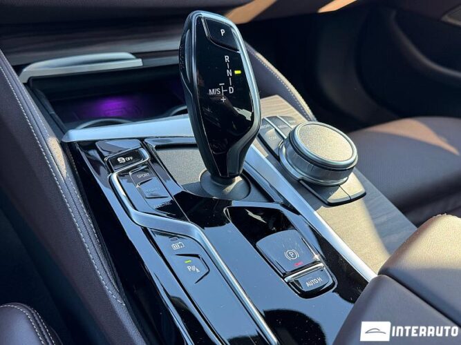 BMW 530e 47 interauto-car