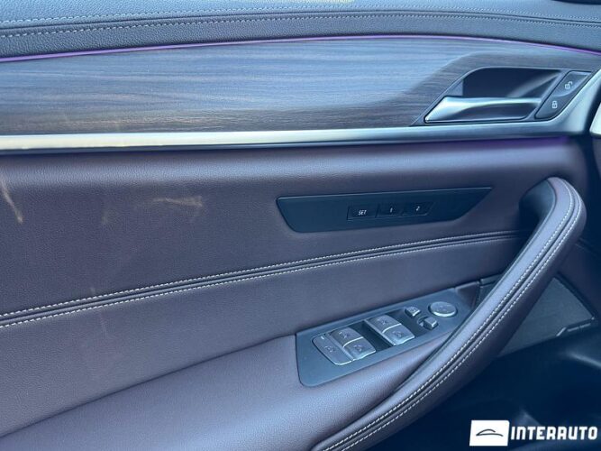 BMW 530e 50 interauto-car