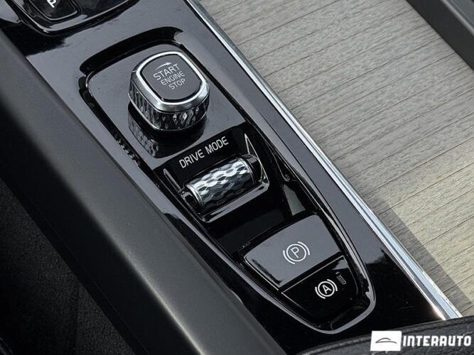 Volvo XC 60 46 interauto-car