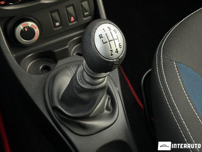 Dacia Duster 43 interauto-car