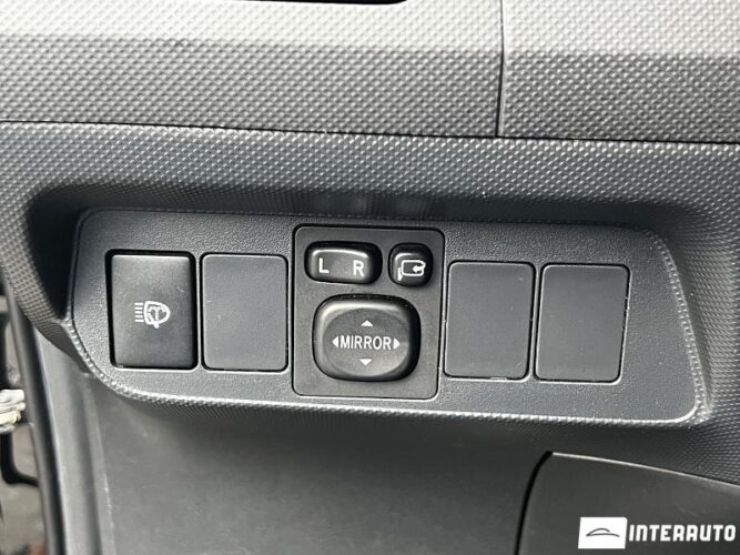 Toyota Auris 40 interauto-car