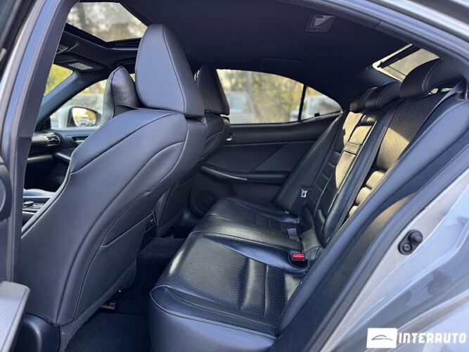 Lexus IS 300h 50 interauto-car