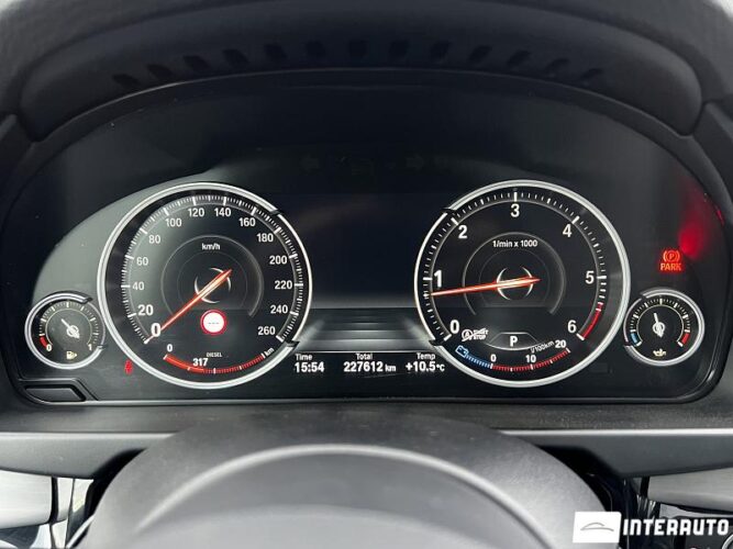 BMW X5 4.0D 47 interauto-car