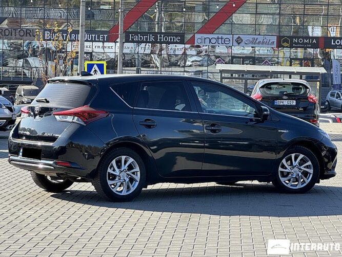 Toyota Auris 31 interauto-car