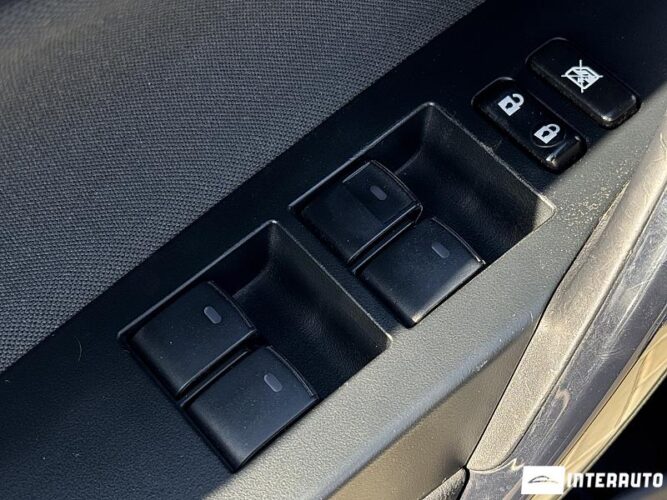 Toyota Auris 42 interauto-car