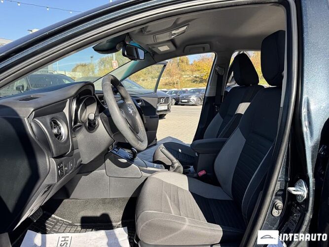 Toyota Auris 33 interauto-car