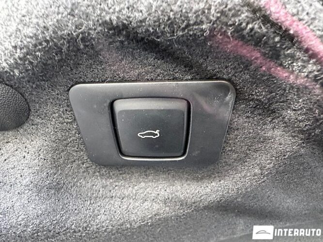 Lincoln MKZ 57 interauto-car