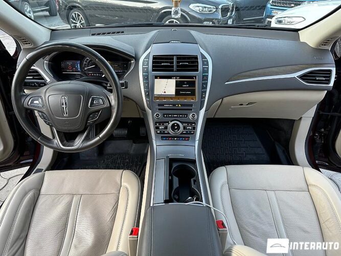 Lincoln MKZ 43 interauto-car