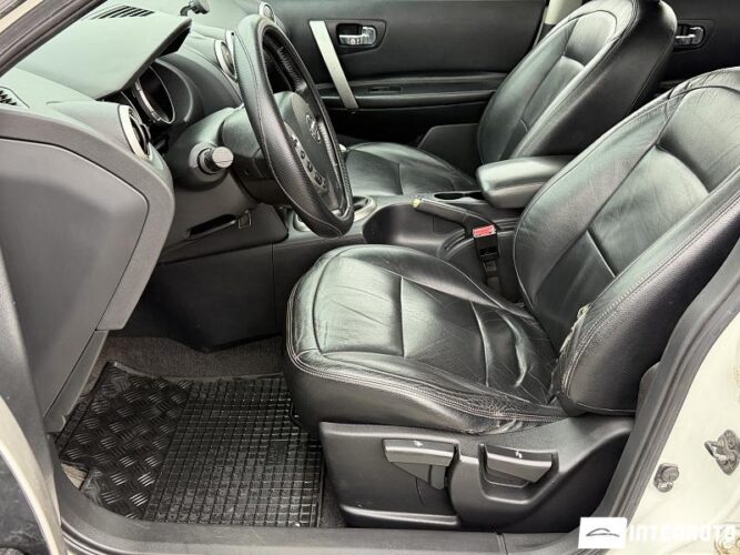 Nissan Qashqai 34 interauto-car