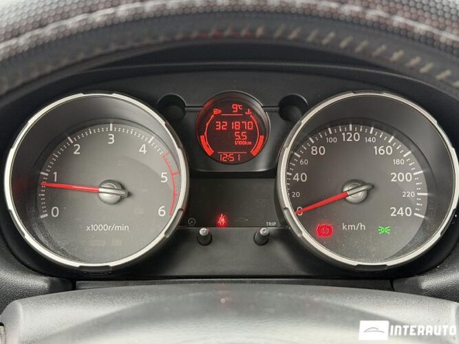 Nissan Qashqai 38 interauto-car