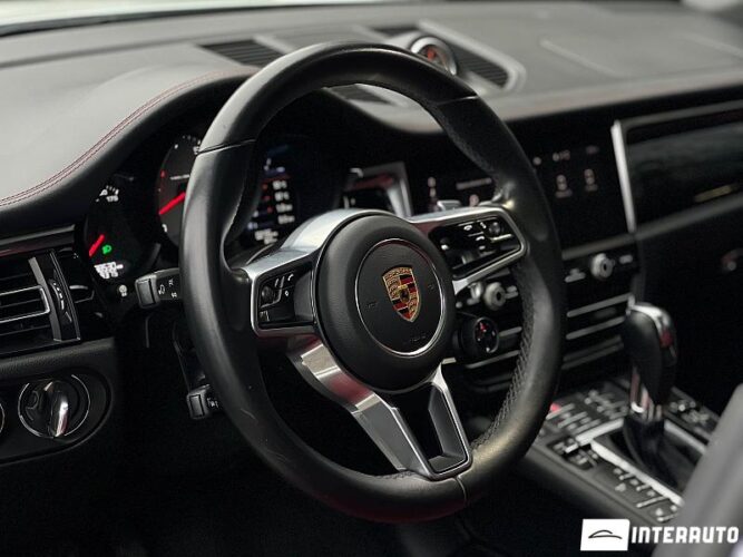 Porsche Macan S 36 interauto-car